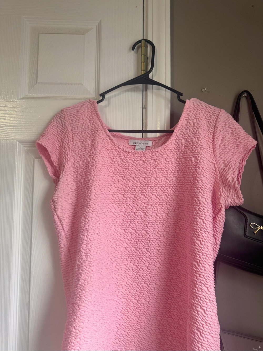 Pink textured short sleeve top, size L, great condition, worn once💓